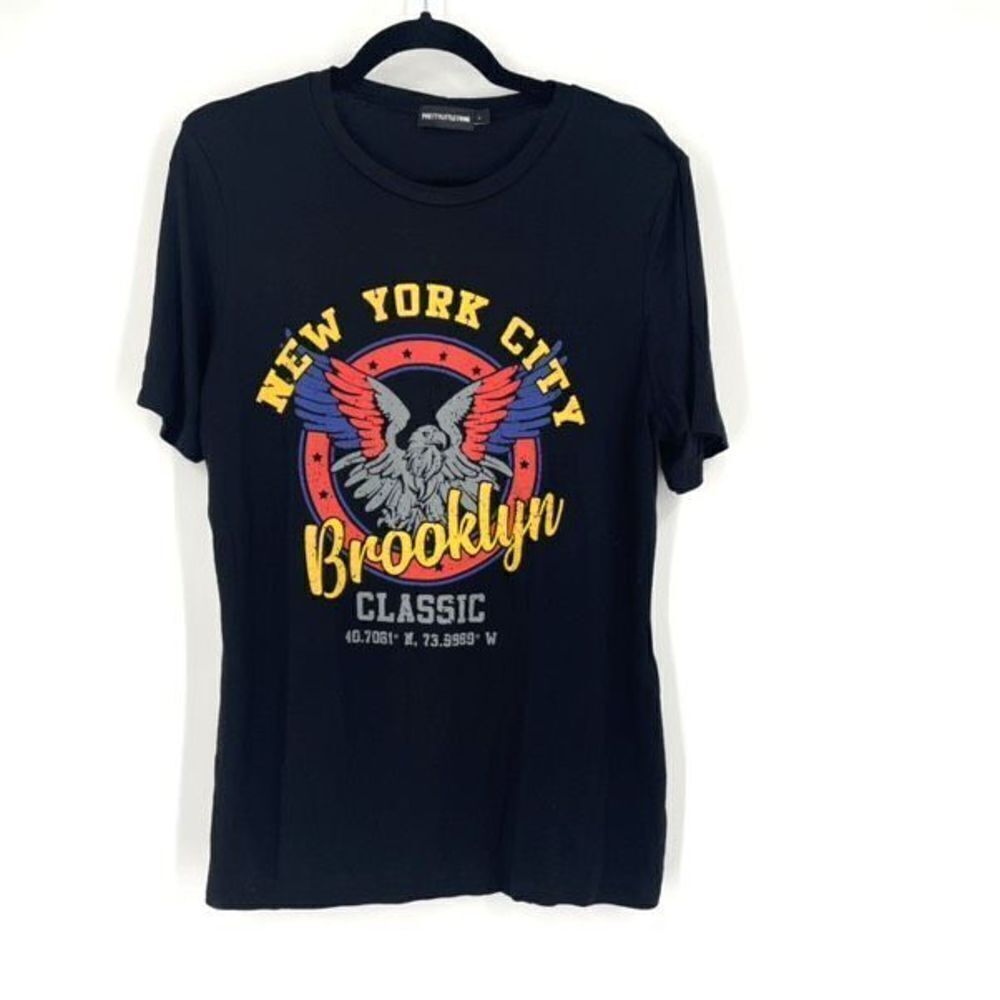 Pretty Little Thing Women's Brooklyn Printed Oversized T-Shirt Black Large NWT‎